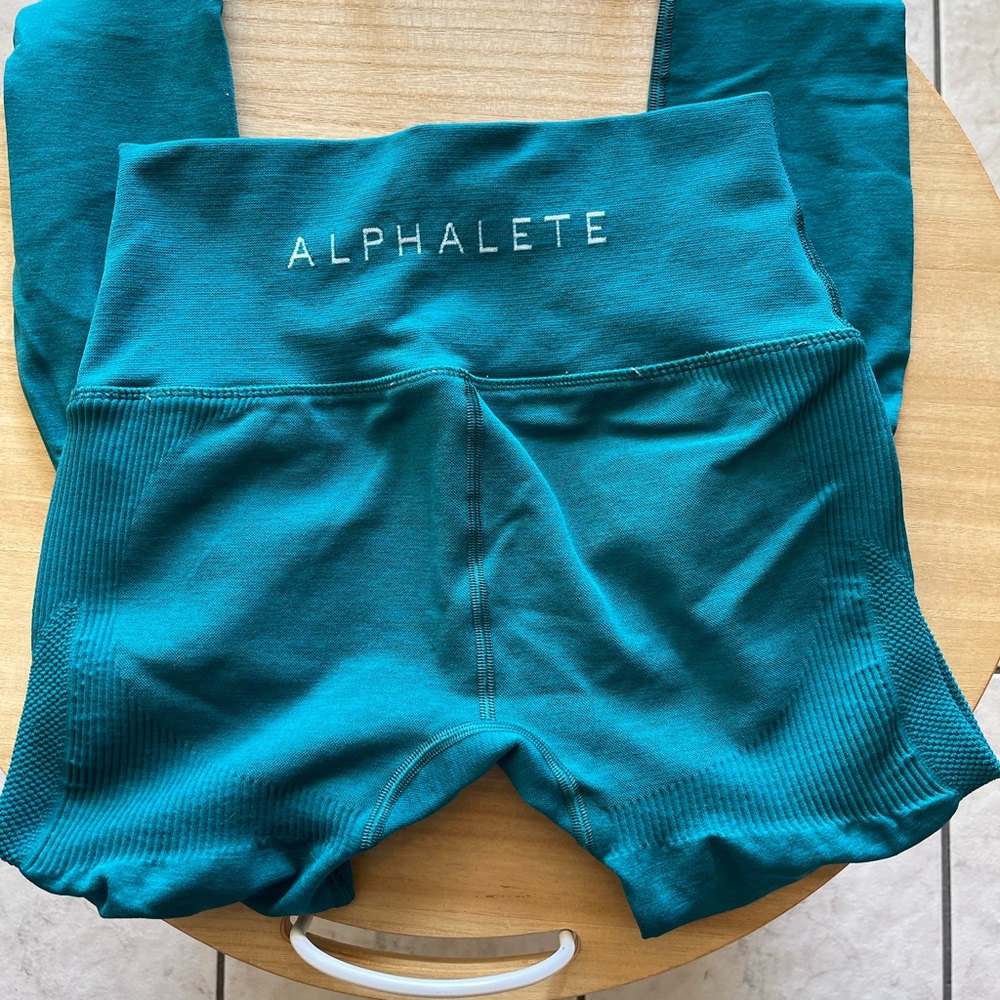 Alphalete workout leggings